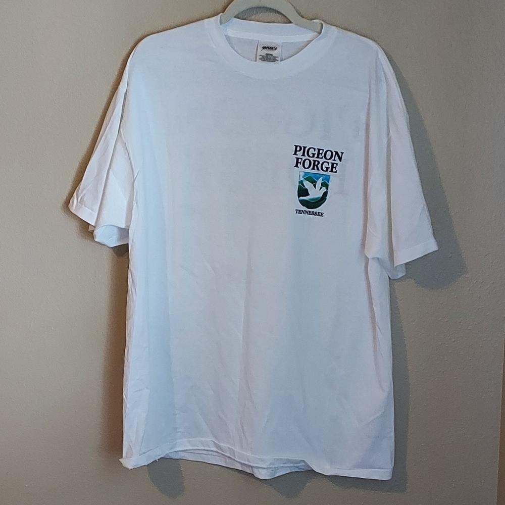 Vintage Single Stitch Pigeon Forge Tennessee T-shirt